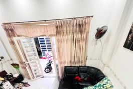 Giảm Sốc 2 Tỷ Chỉ Hơn 4 Tỷ Bán Nhà 3 Tầng 5.5x10.5m Gần Vincom Lê Văn Việt Vào Ở Ngay